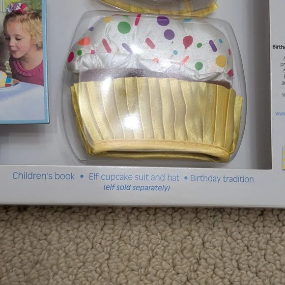 The Elf On The Shelf: A Birthday Tradition Set - Picture 6 of 6